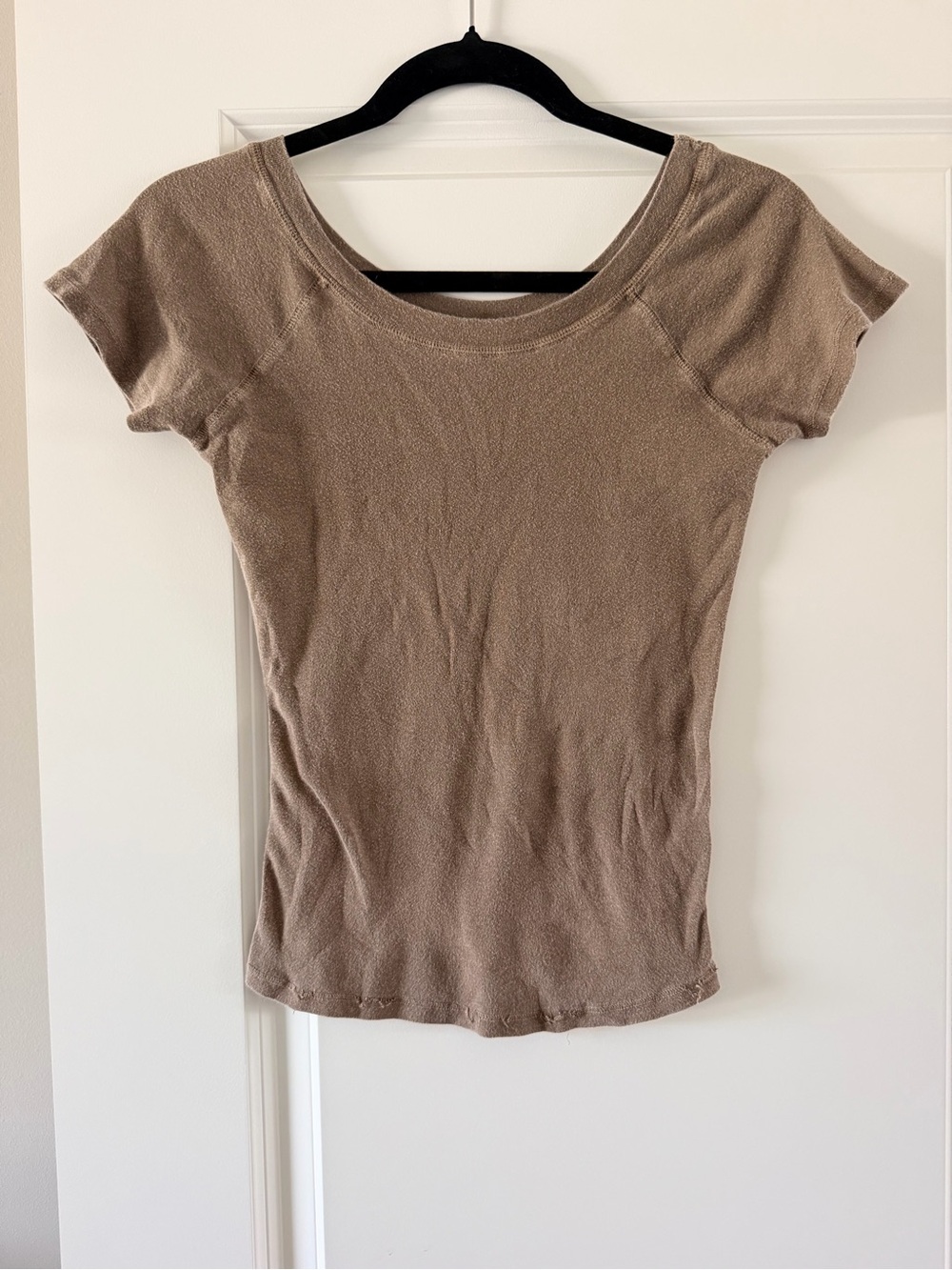 Brandy Melville Short Sleeve Scoop Neck Top - Taupe